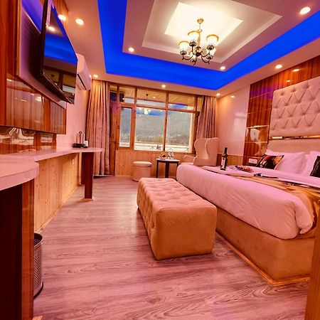 Hill River Resort - Central Heated & Air Cooled - Near Mall Road , Best Property Of Manali 2024- 2025 Екстер'єр фото