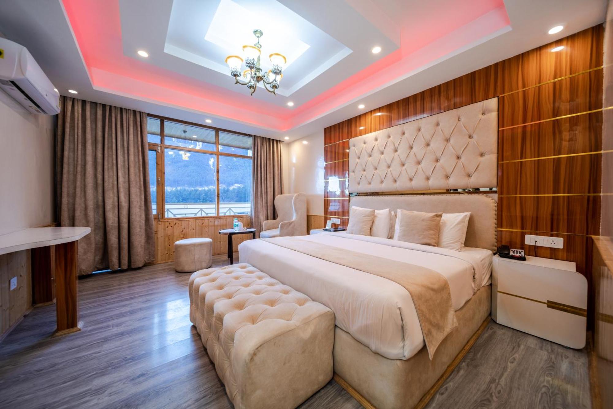 Hill River Resort - Central Heated & Air Cooled - Near Mall Road , Best Property Of Manali 2024- 2025 Екстер'єр фото