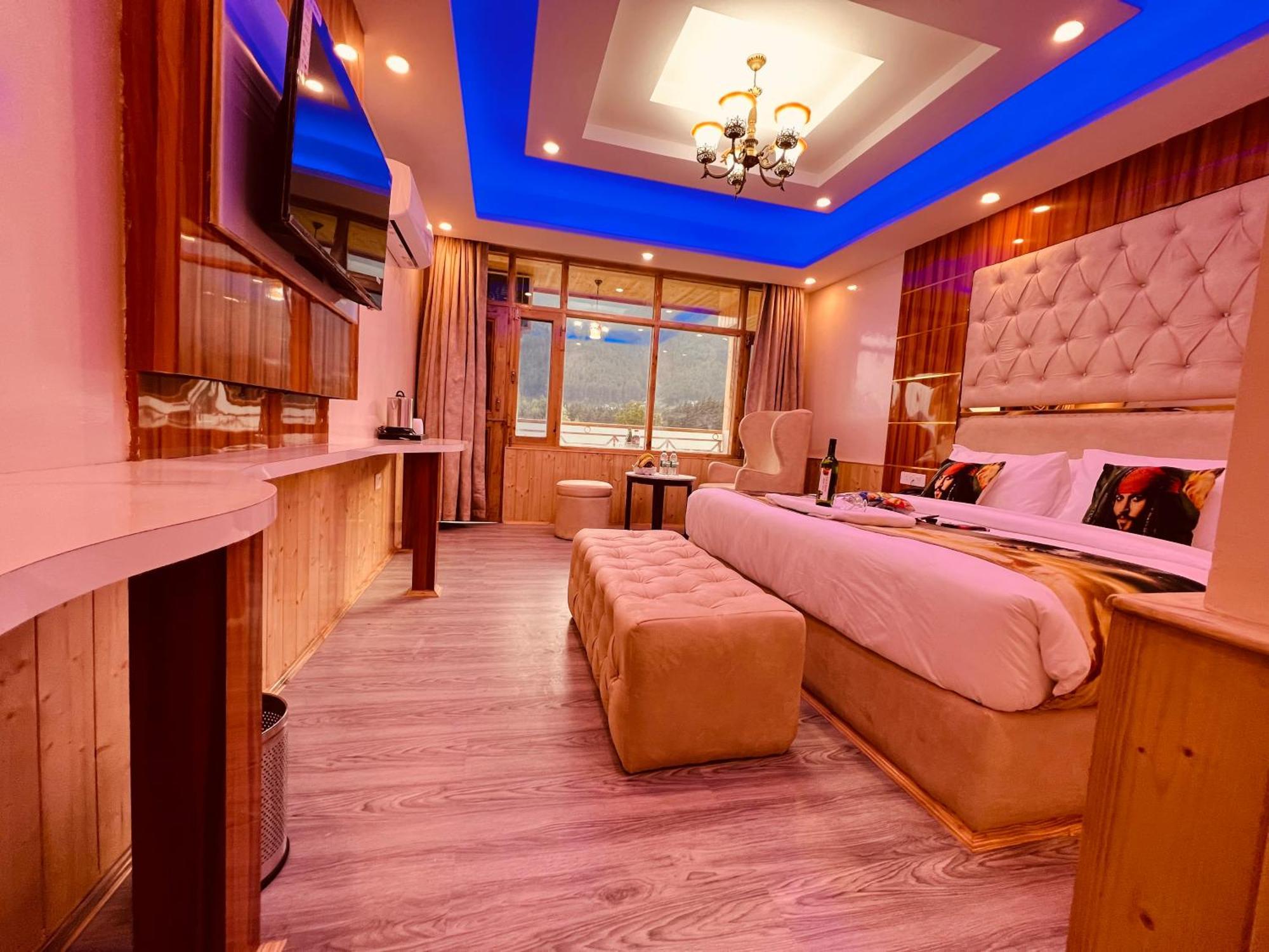 Hill River Resort - Central Heated & Air Cooled - Near Mall Road , Best Property Of Manali 2024- 2025 Екстер'єр фото