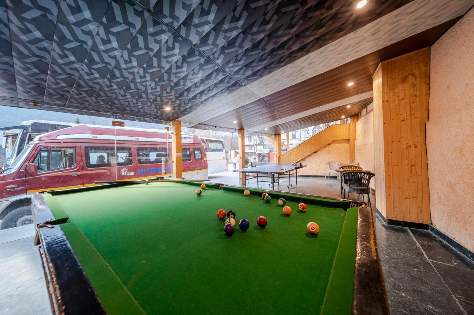 Hill River Resort - Central Heated & Air Cooled - Near Mall Road , Best Property Of Manali 2024- 2025 Екстер'єр фото