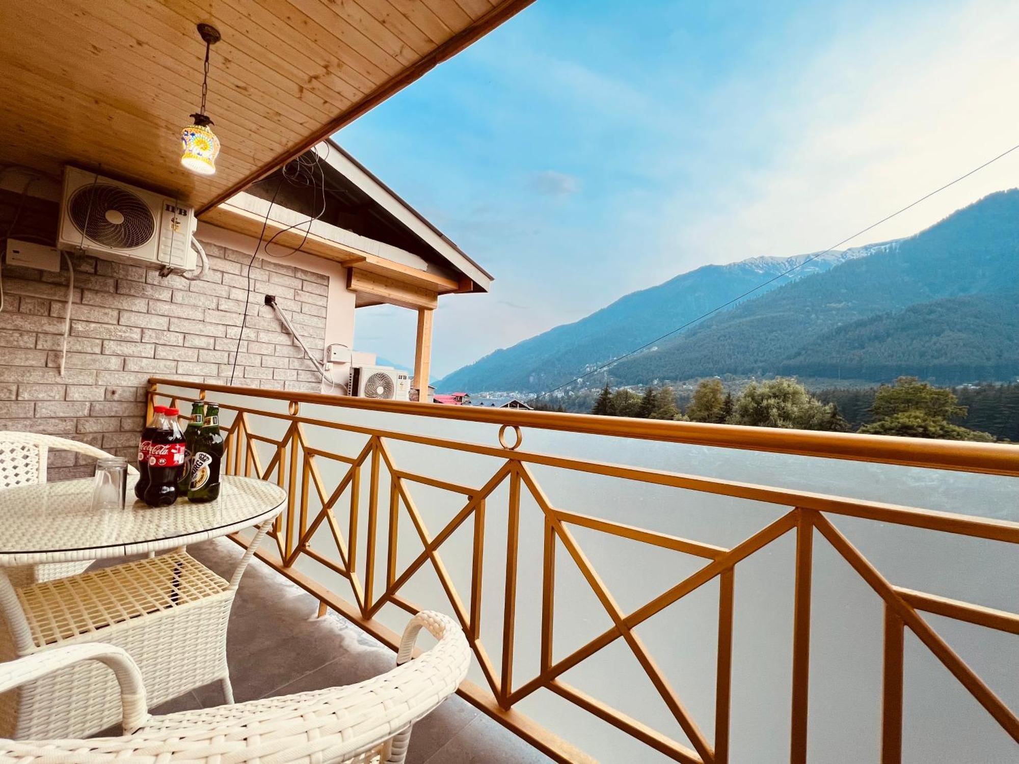 Hill River Resort - Central Heated & Air Cooled - Near Mall Road , Best Property Of Manali 2024- 2025 Екстер'єр фото
