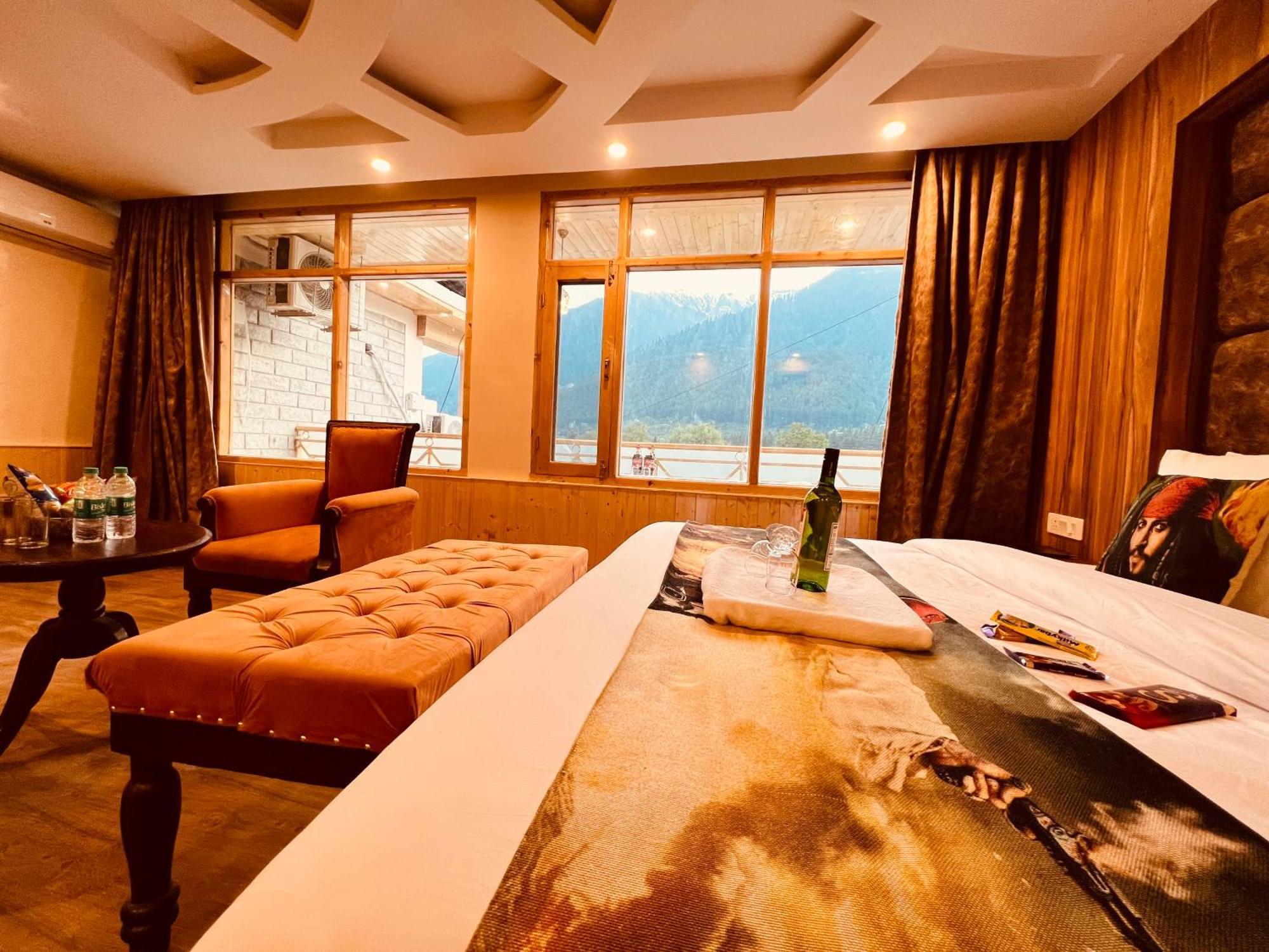 Hill River Resort - Central Heated & Air Cooled - Near Mall Road , Best Property Of Manali 2024- 2025 Екстер'єр фото
