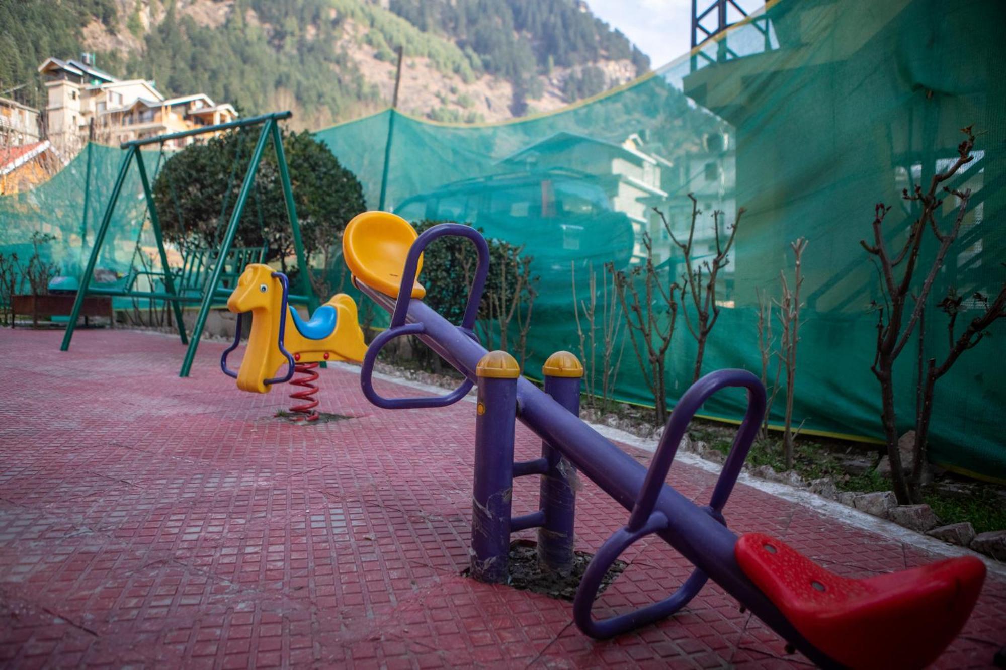 Hill River Resort - Central Heated & Air Cooled - Near Mall Road , Best Property Of Manali 2024- 2025 Екстер'єр фото