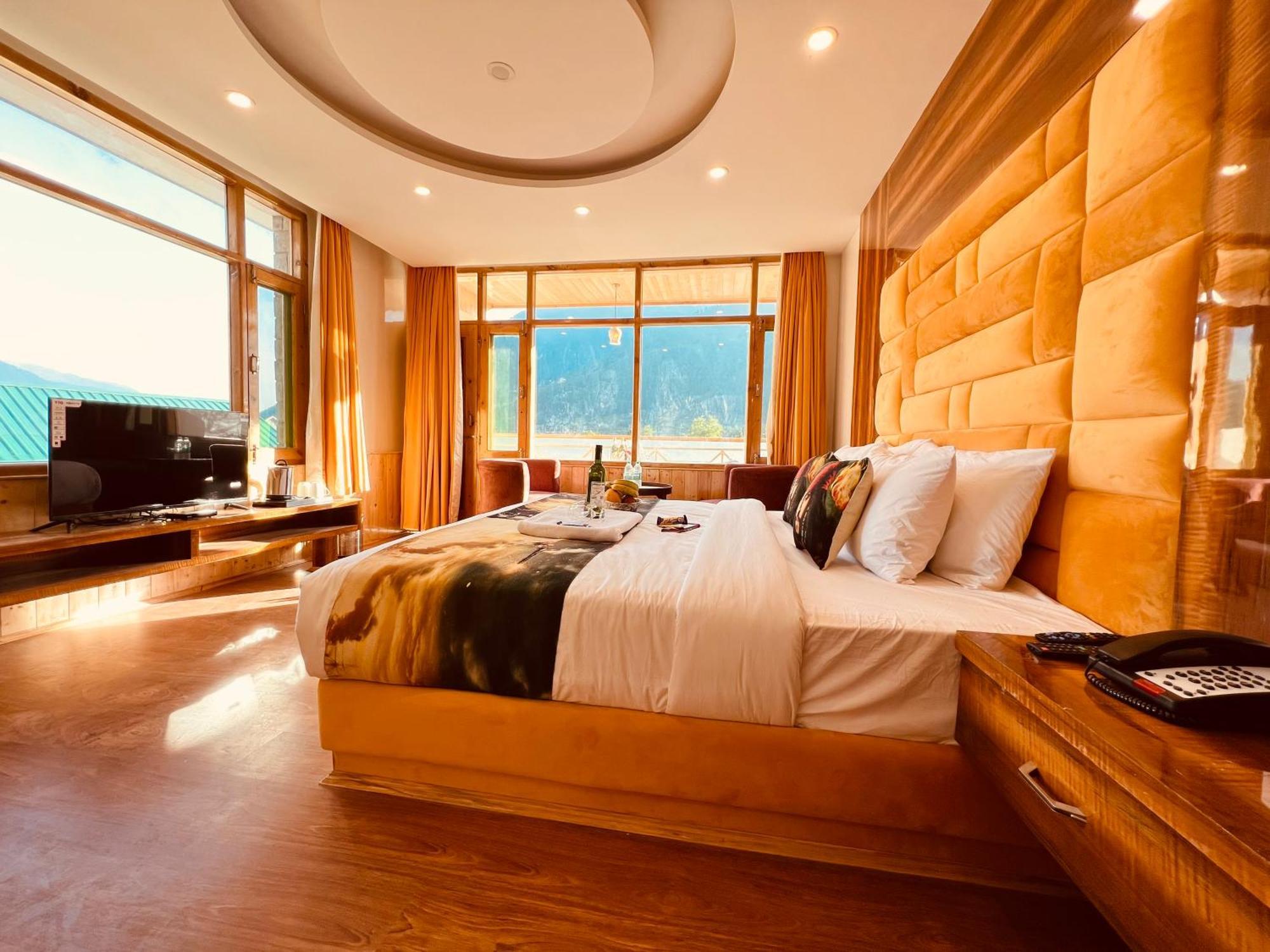 Hill River Resort - Central Heated & Air Cooled - Near Mall Road , Best Property Of Manali 2024- 2025 Екстер'єр фото
