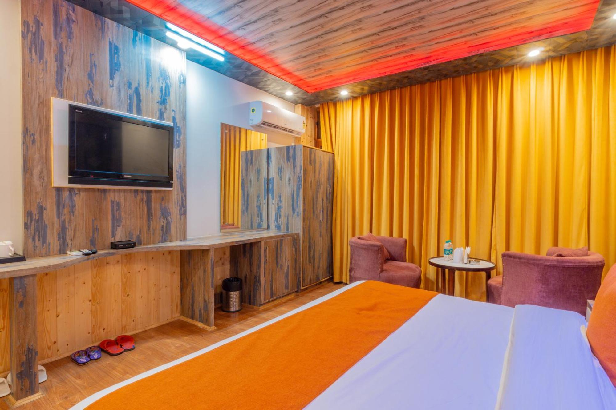Hill River Resort - Central Heated & Air Cooled - Near Mall Road , Best Property Of Manali 2024- 2025 Екстер'єр фото